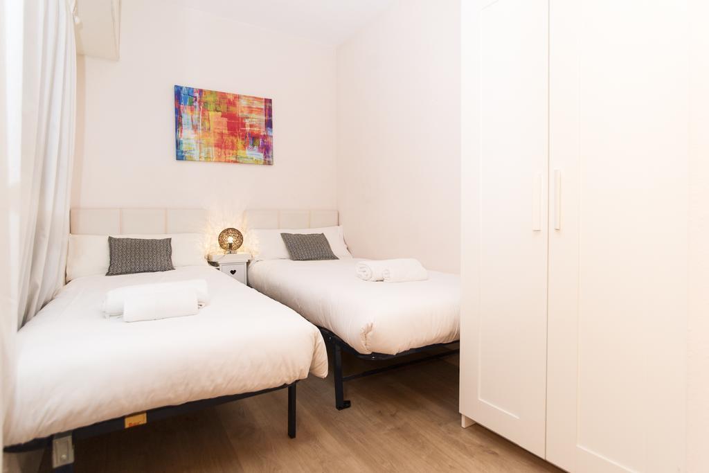 Apartment Bright Sagrada Familia Barcelona Bilik gambar