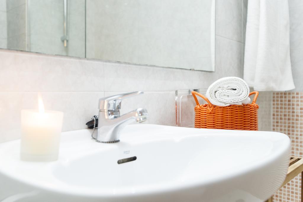 Apartment Bright Sagrada Familia Barcelona Bilik gambar